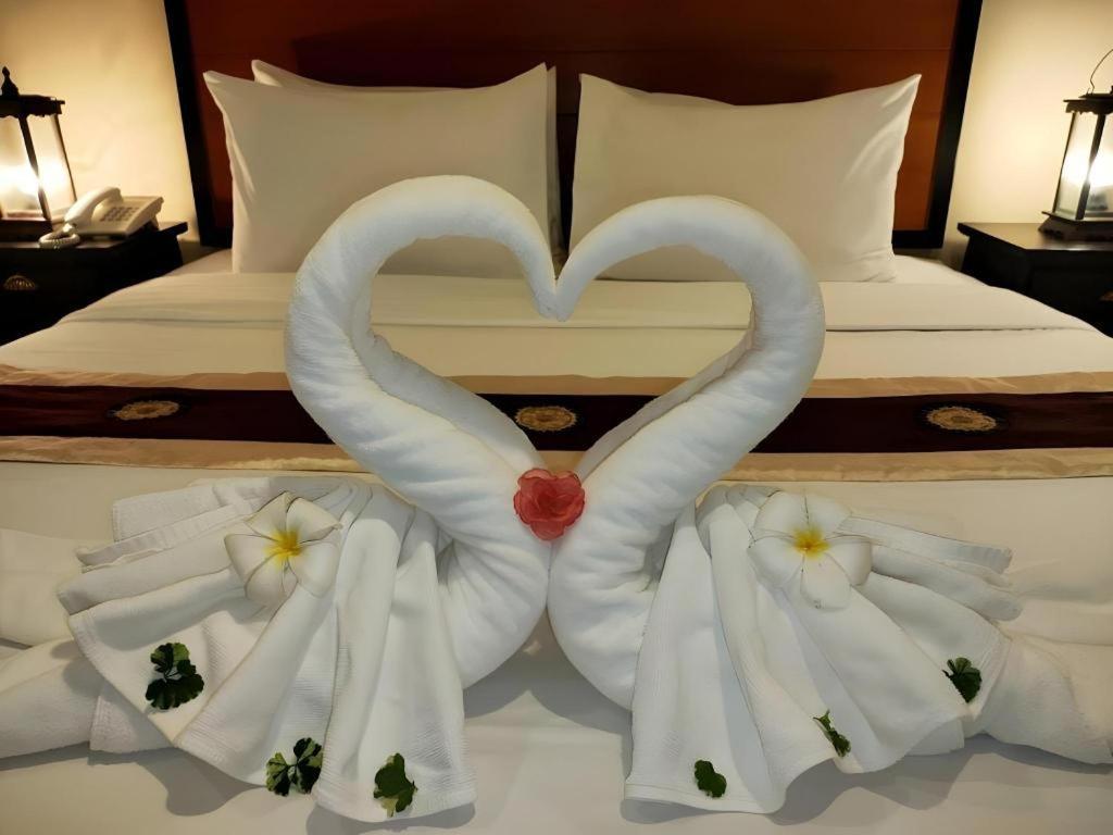 Rayong Lanna Hotel Exterior foto