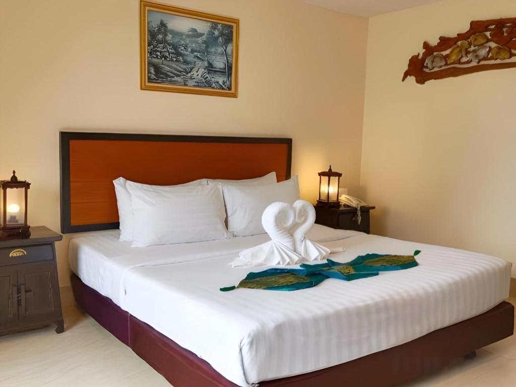 Rayong Lanna Hotel Exterior foto