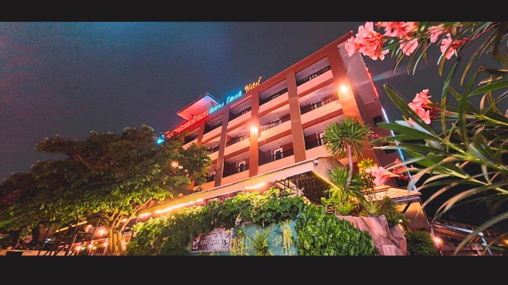 Rayong Lanna Hotel Exterior foto